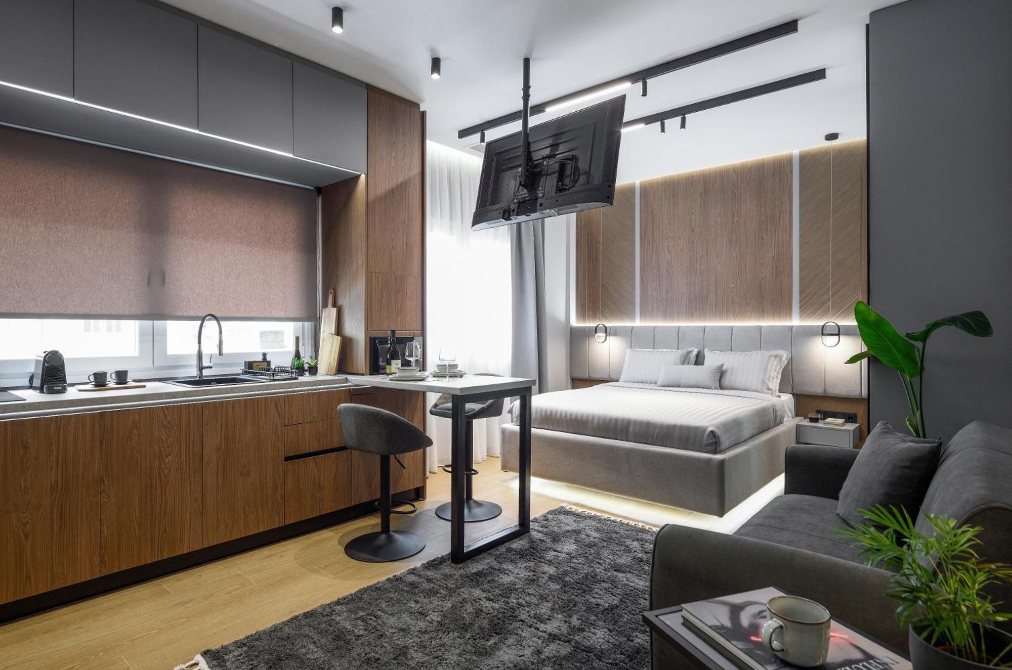 Aristotelian Virtues - Tharros Apartment