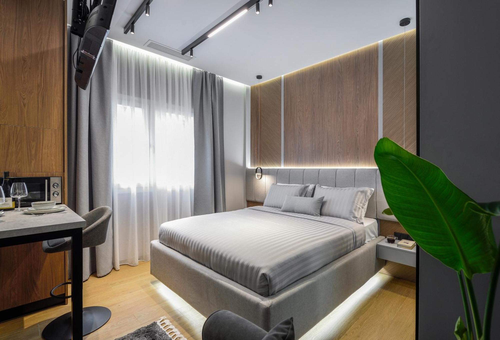 Apartment Aristotelian Virtues - Tharros