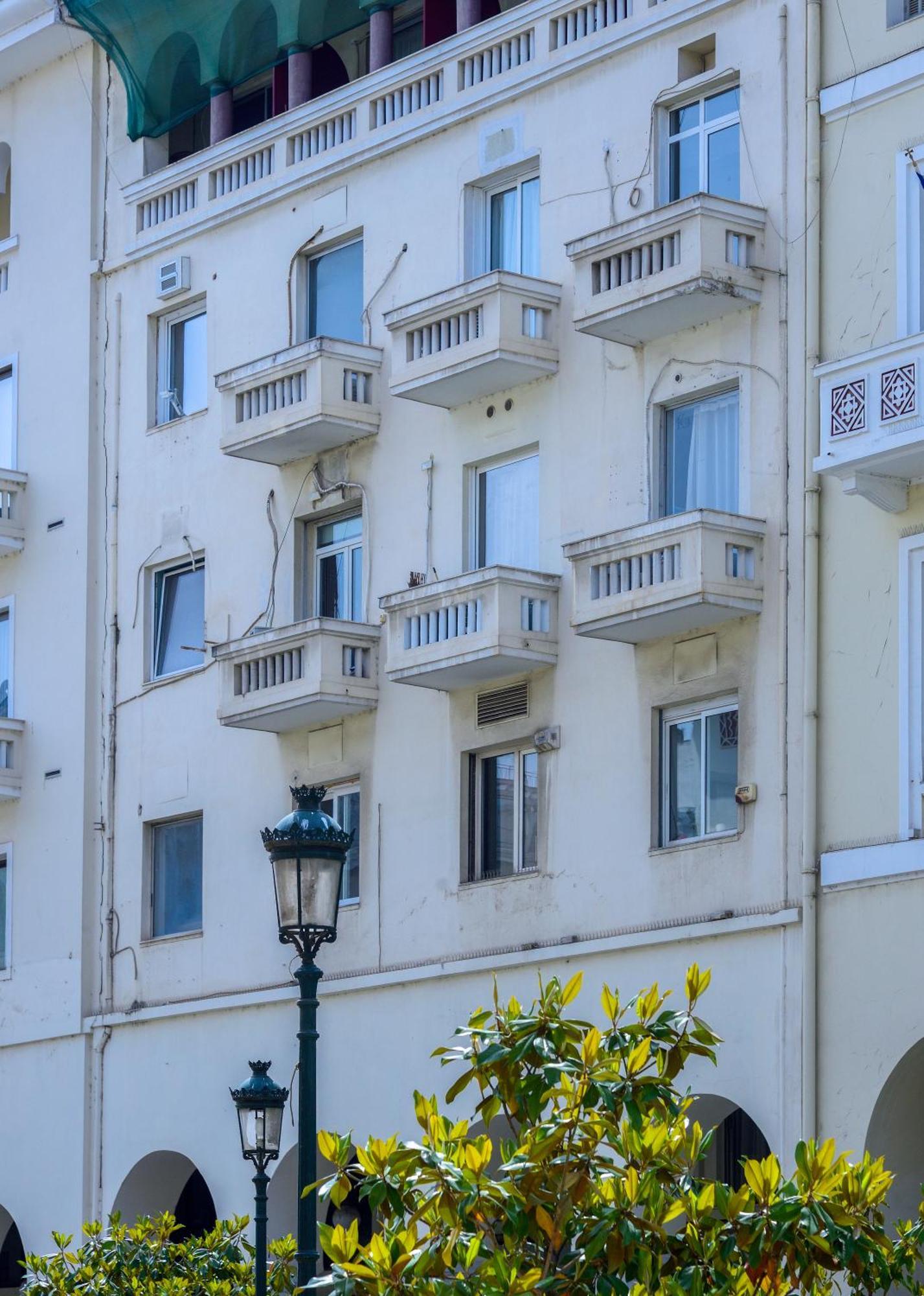 Apartment Aristotelian Virtues - Tharros