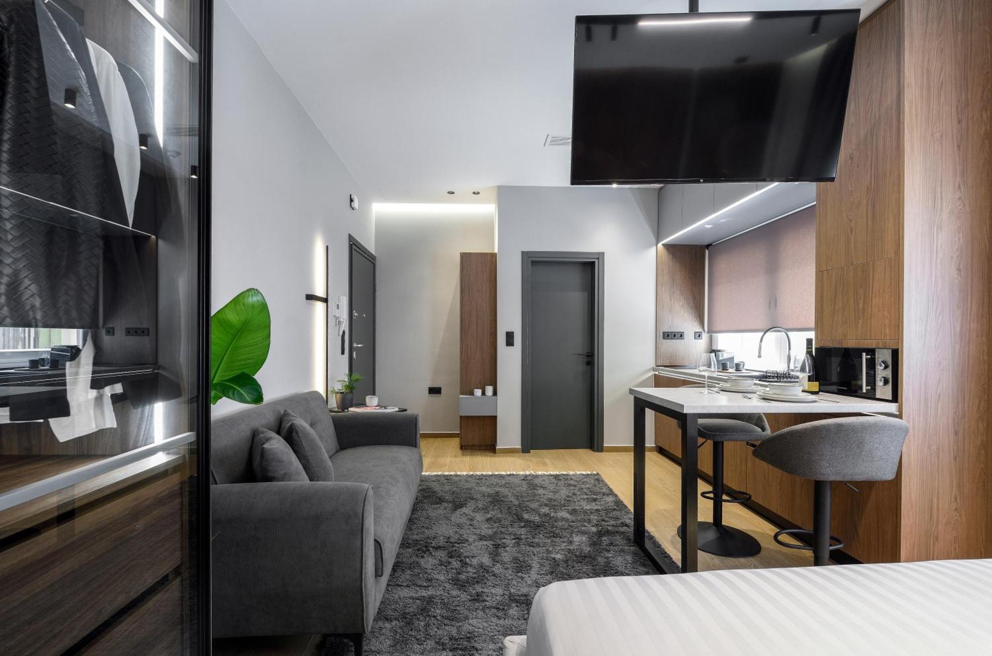 Apartment Aristotelian Virtues - Tharros